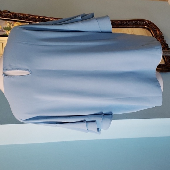 POWDER BLUE SHORT SLEEVE BLOUSE WITH KEYHOLE BACK - Picture 4 of 5